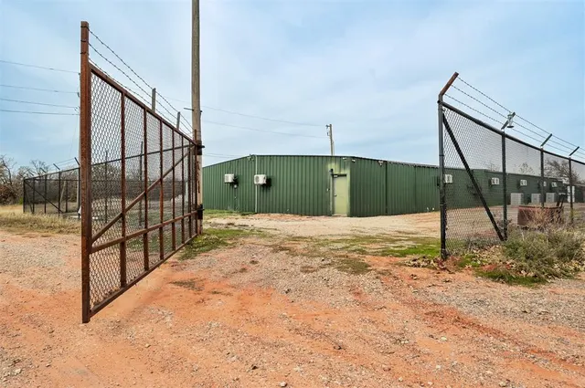 Front exterior — 14201 Green Meadows Road, Noble, OK 73068