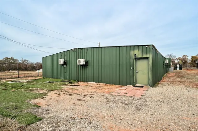 Photo 5 — 14201 Green Meadows Road, Noble, OK 73068