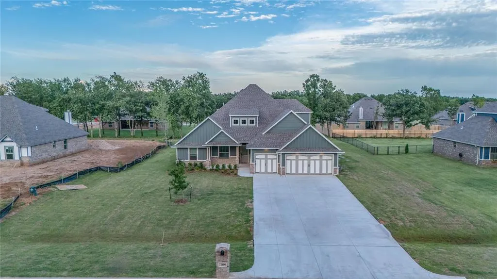 Photo 2 — 12400 Velvet Ash Avenue, Oklahoma City, OK 73173