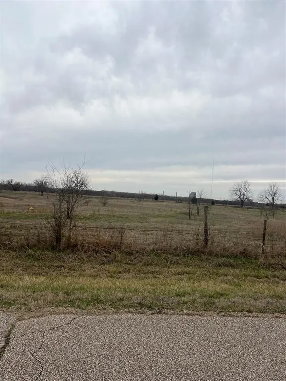 Photo 3 — 8325 Ridgeway Road, Oklahoma City, OK 73111