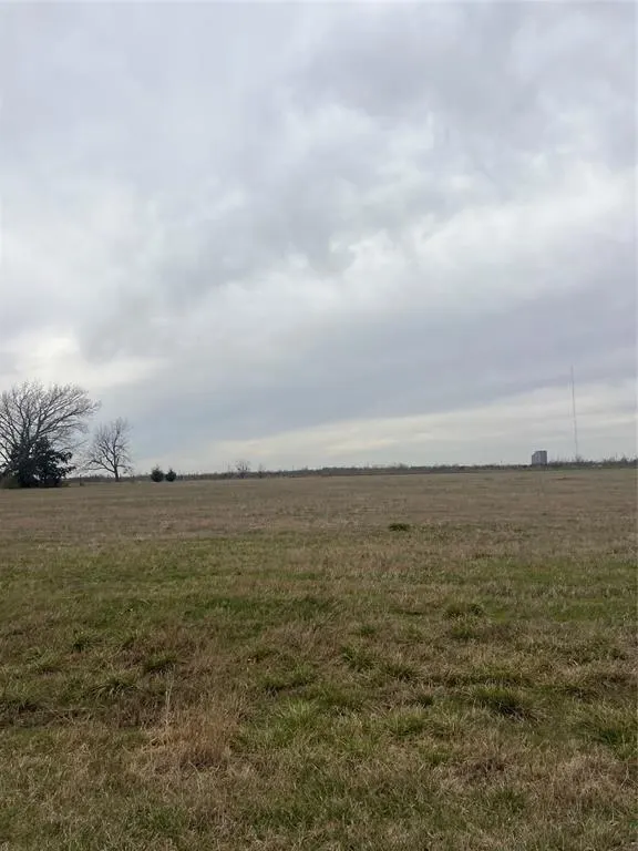 Photo 4 — 8325 Ridgeway Road, Oklahoma City, OK 73111