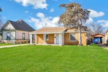 Photo 2 — 805 E Liveoak Street, Altus, OK 73521