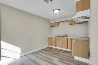 Photo 6 — 805 E Liveoak Street, Altus, OK 73521