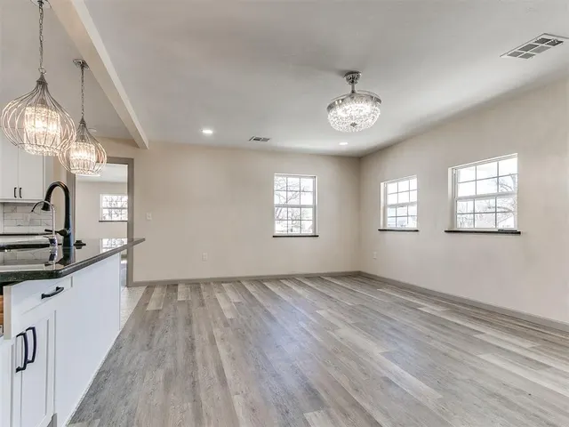 Photo 6 — 211 NW 6th Street, Minco, OK 73059