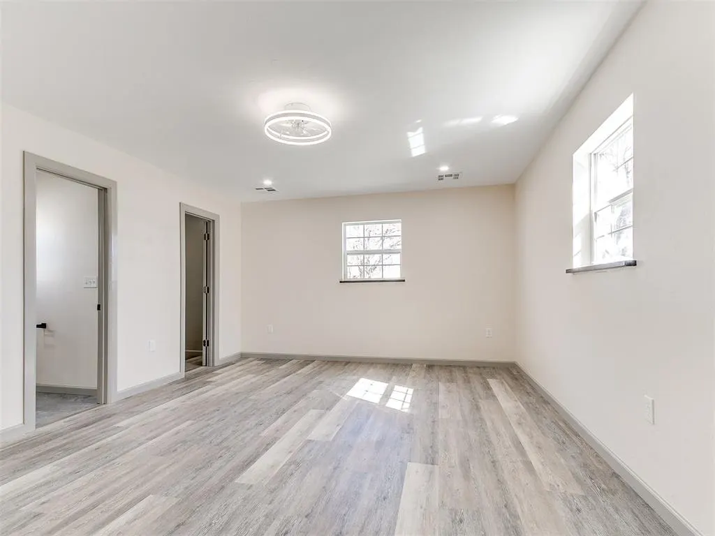 Photo 13 — 211 NW 6th Street, Minco, OK 73059