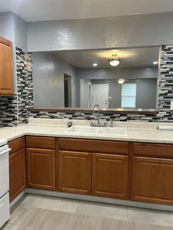 Photo 3 — 1621 NE 14th Street, Oklahoma City, OK 73117
