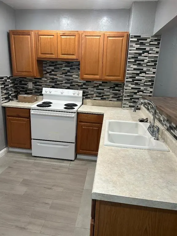 Photo 4 — 1621 NE 14th Street, Oklahoma City, OK 73117