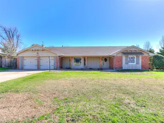 Sold home at 5700 N Billen Avenue