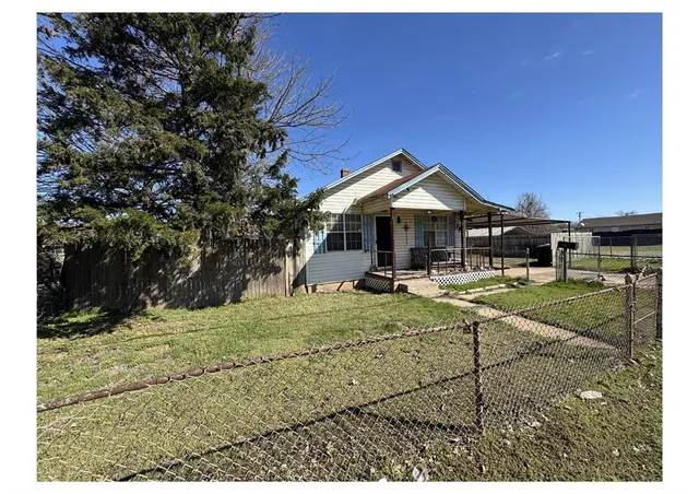 Photo 3 — 501 SE 15th Street, Oklahoma City, OK 73129