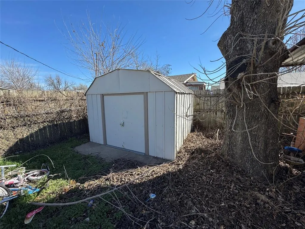 Photo 8 — 501 SE 15th Street, Oklahoma City, OK 73129