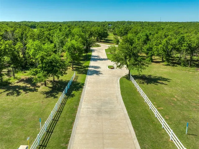 Photo 6 — 10192 Waterglen Road, Guthrie, OK 73044