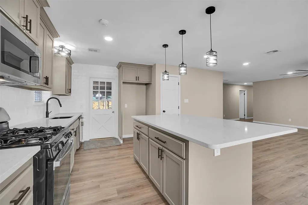 Photo 19 — 703 Comanche Trail, Altus, OK 73521