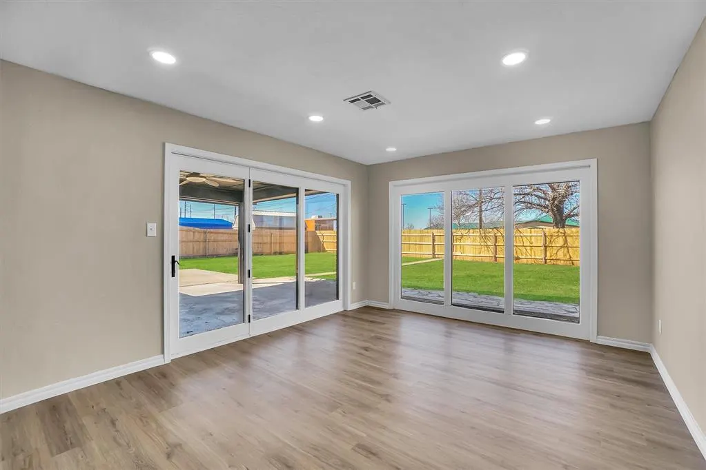 Photo 7 — 703 Comanche Trail, Altus, OK 73521