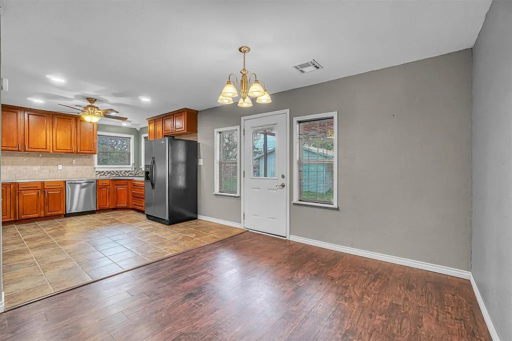 Photo 6 — 1724 N Lee Street, Altus, OK 73521