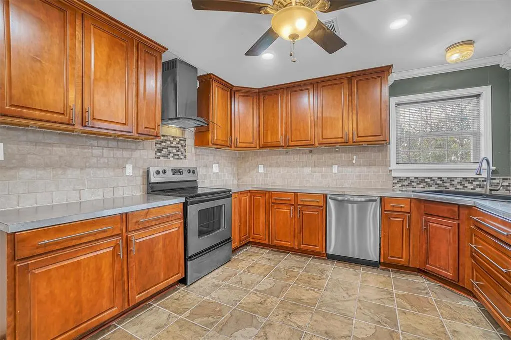 Photo 7 — 1724 N Lee Street, Altus, OK 73521