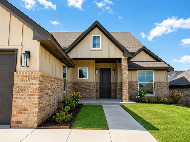 Photo 2 — 11620 NW 103rd Street, Yukon, OK 73099