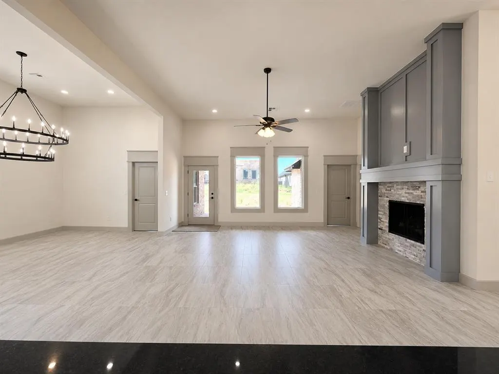 Photo 4 — 11620 NW 103rd Street, Yukon, OK 73099