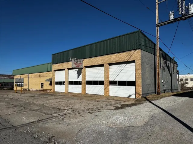 Photo 5 — 401 E Main Street, Shawnee, OK 74801