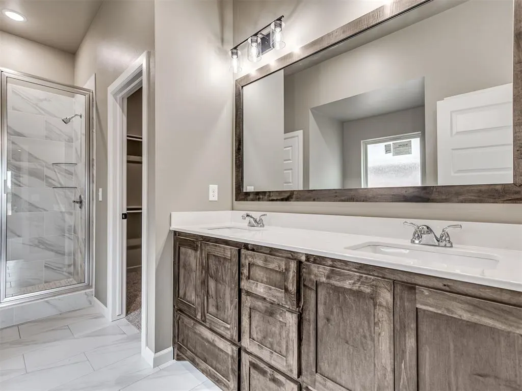 Photo 20 — 5016 Misty Wood Lane, Mustang, OK 73064