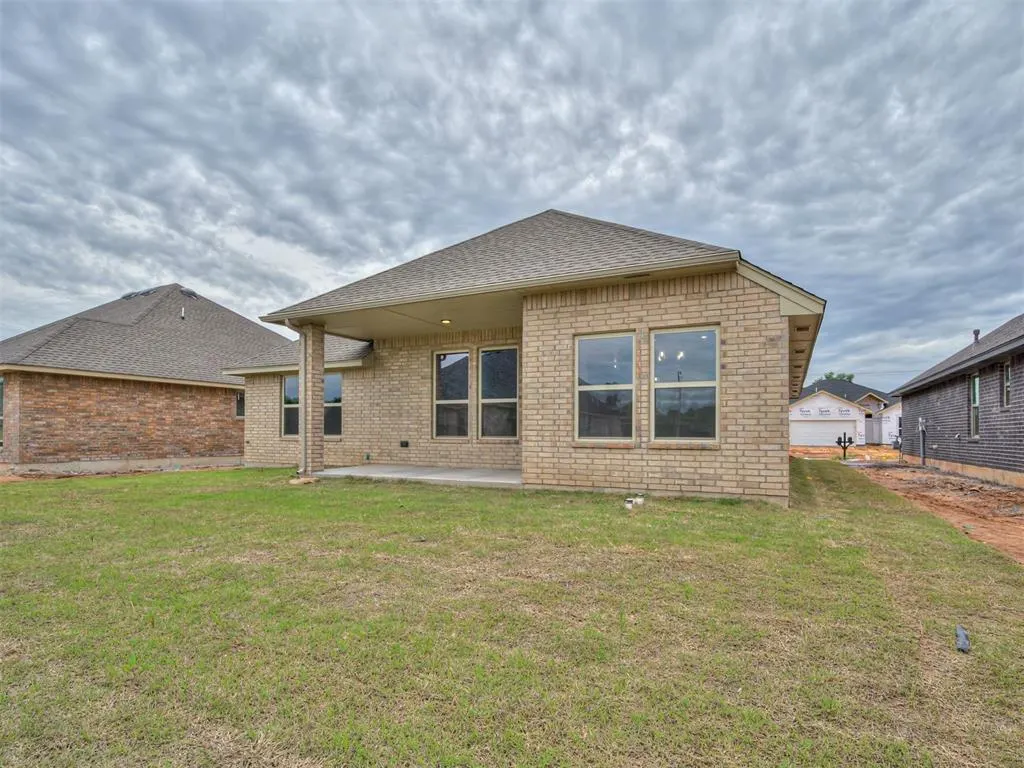 Photo 35 — 5016 Misty Wood Lane, Mustang, OK 73064
