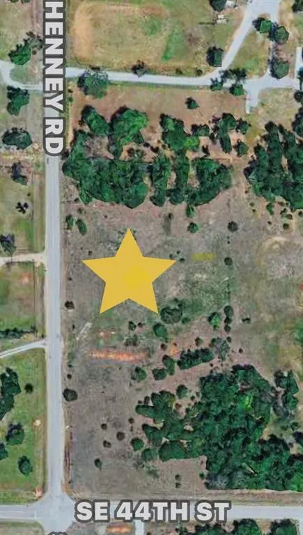 Front exterior — Henney Road, Choctaw, OK 73020