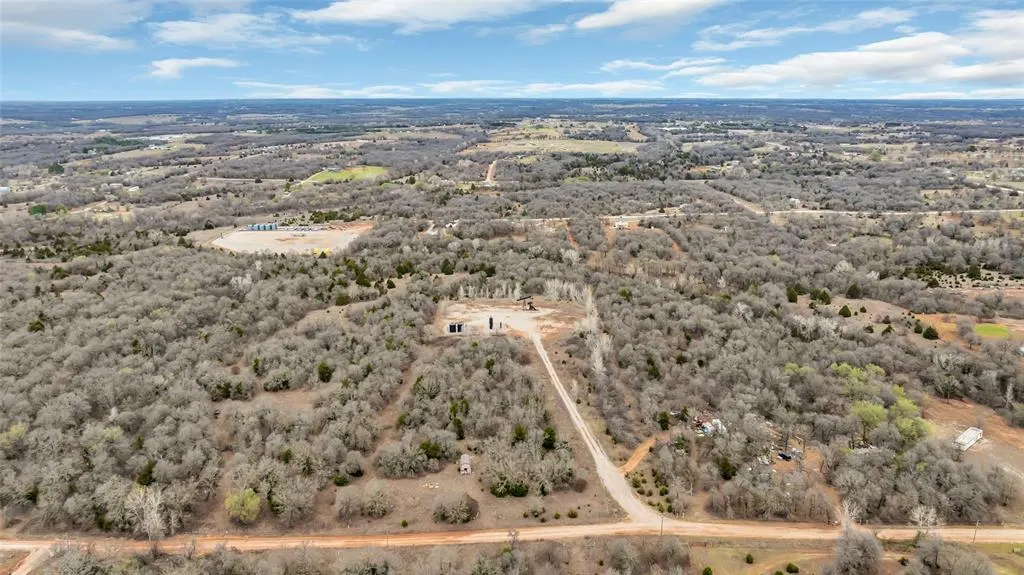 Photo 3 — 10569 174th Street, Lindsay, OK 73052