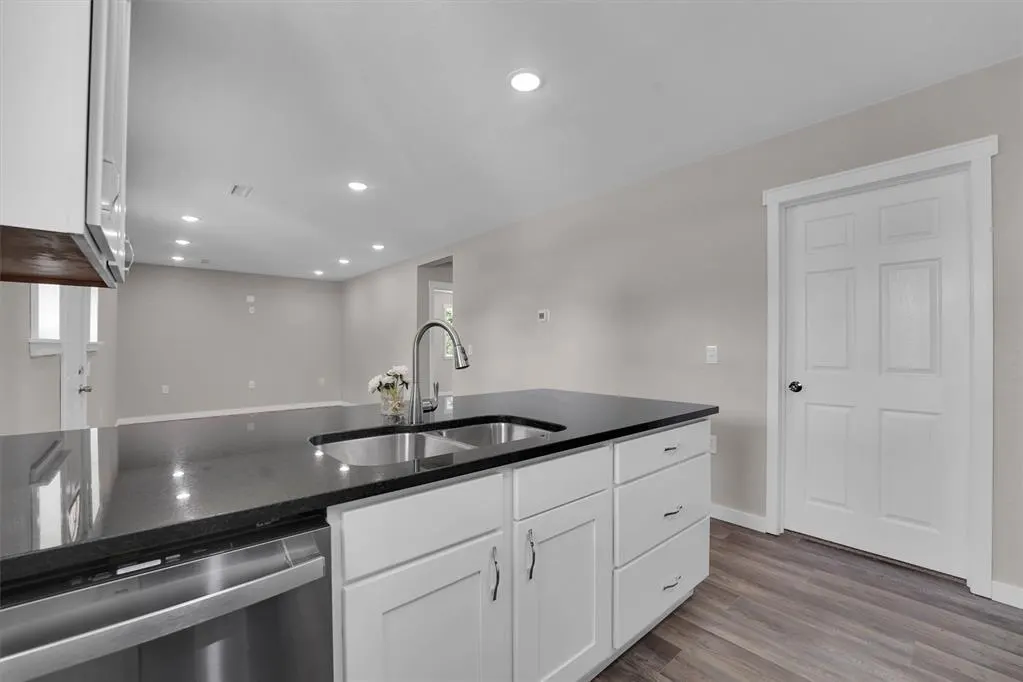 Photo 10 — 311 N 7th Street, Sayre, OK 73662