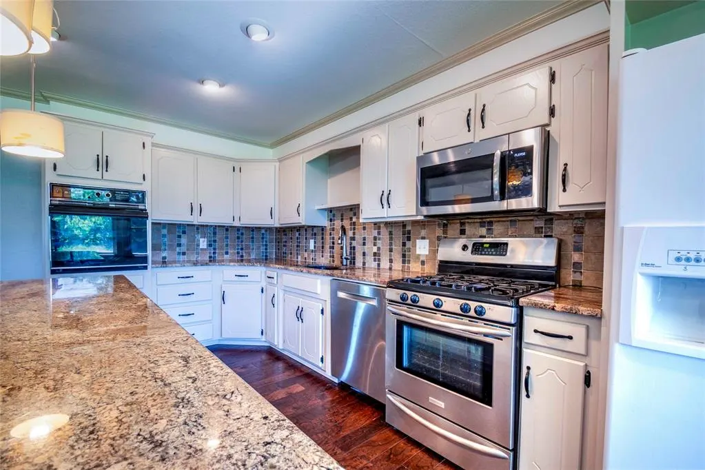 Photo 10 — 524 N 9th Avenue, Stroud, OK 74079