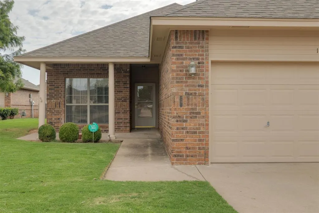 Photo 3 — 13440 Prairie View Lane, Oklahoma City, OK 73142