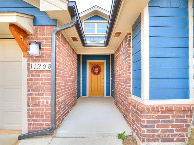Photo 2 — 11208 NW 136th Terrace, Yukon, OK 73099