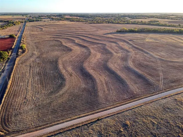 Photo 3 — 11900 N Gregory Road, El Reno, OK 73036