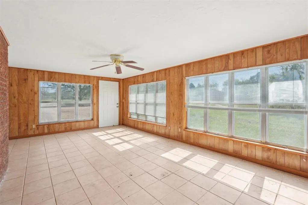 Photo 12 — 700 S Oliphant Street, Holdenville, OK 74848