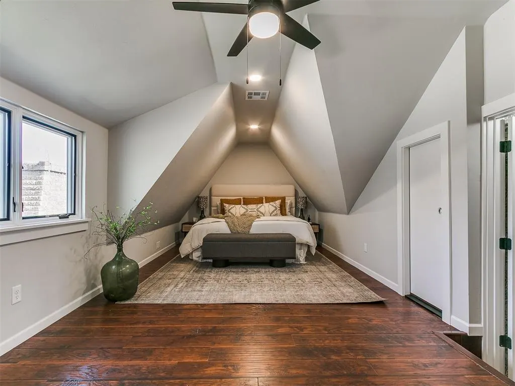 Photo 13 — 212 NW 32nd Street, Oklahoma City, OK 73118