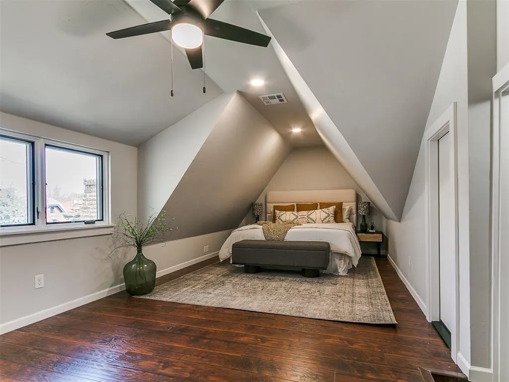 Photo 14 — 212 NW 32nd Street, Oklahoma City, OK 73118