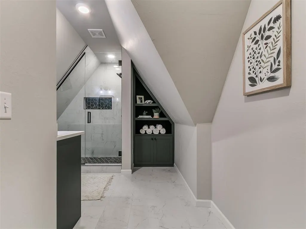 Photo 18 — 212 NW 32nd Street, Oklahoma City, OK 73118