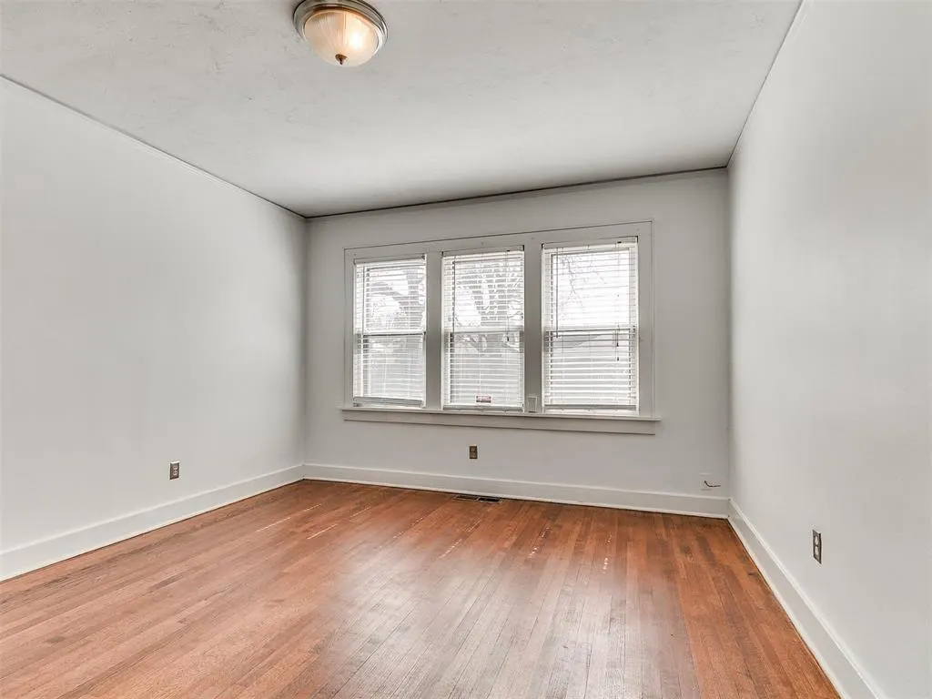 Photo 31 — 212 NW 32nd Street, Oklahoma City, OK 73118