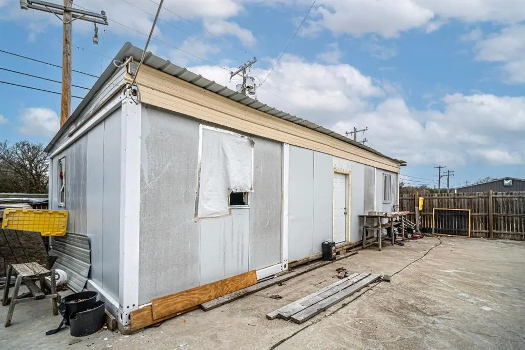 Photo 2 — 1333 W 1st Street, Wewoka, OK 74884