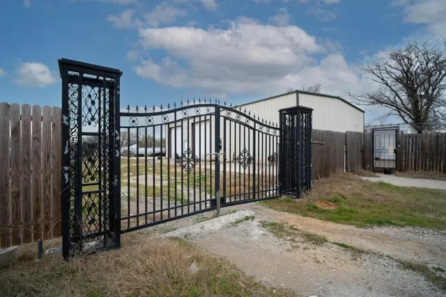 Photo 4 — 1333 W 1st Street, Wewoka, OK 74884