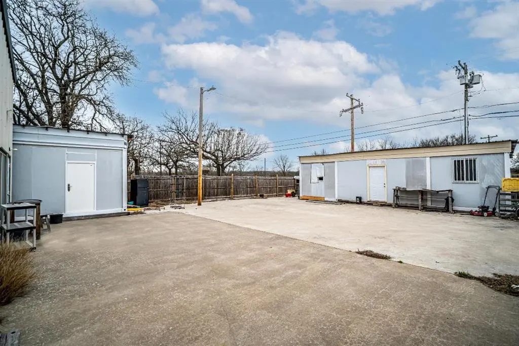 Photo 5 — 1333 W 1st Street, Wewoka, OK 74884