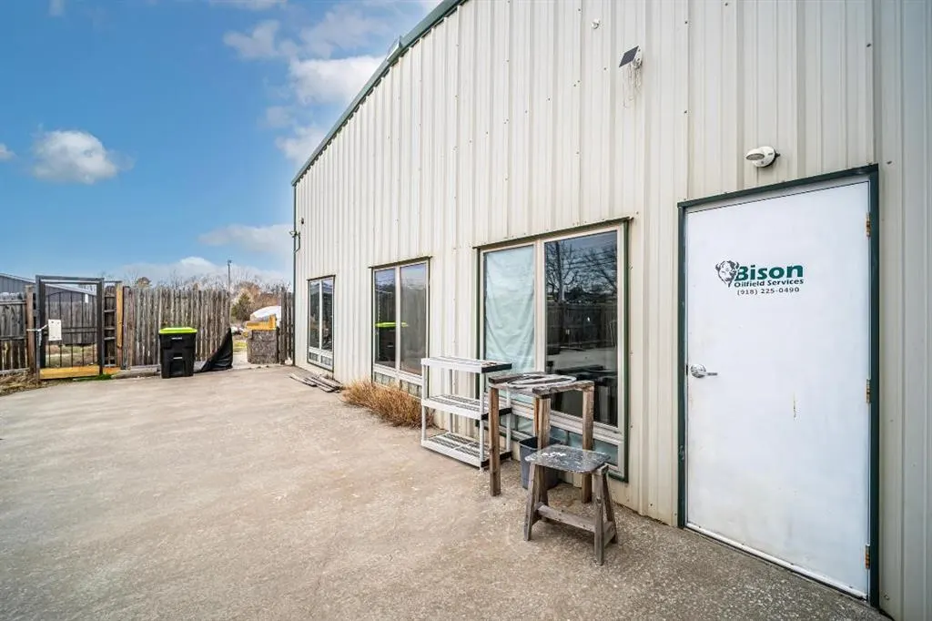 Photo 6 — 1333 W 1st Street, Wewoka, OK 74884
