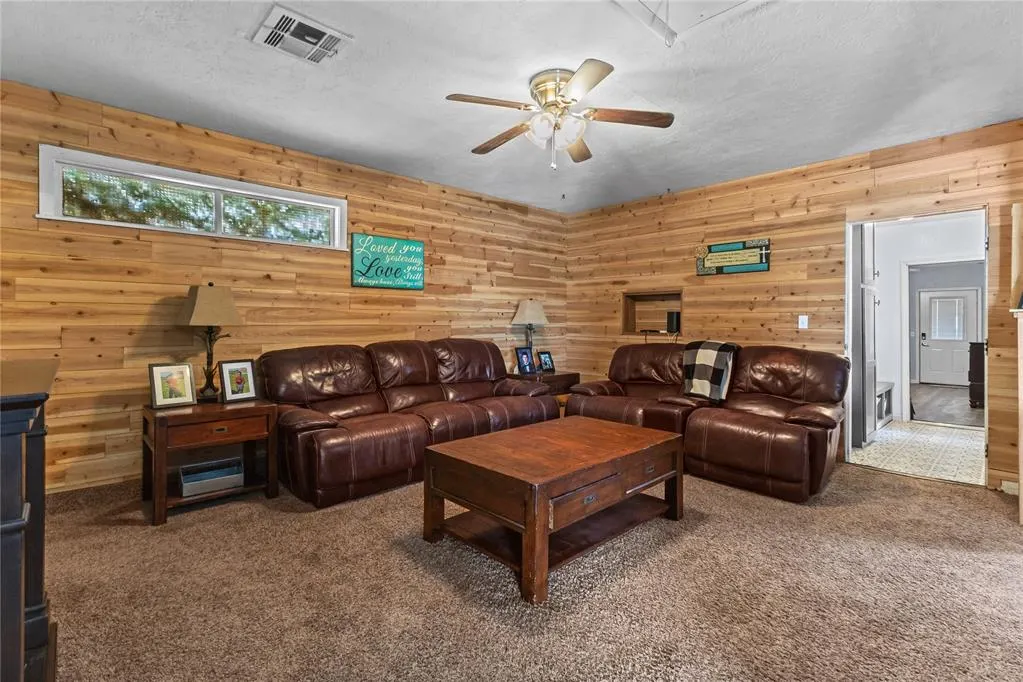 Photo 12 — 613 N Main Street, Thomas, OK 73669