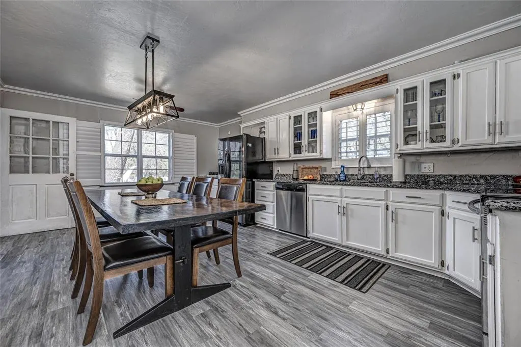 Photo 13 — 7609 NW 38th Street, Bethany, OK 73008