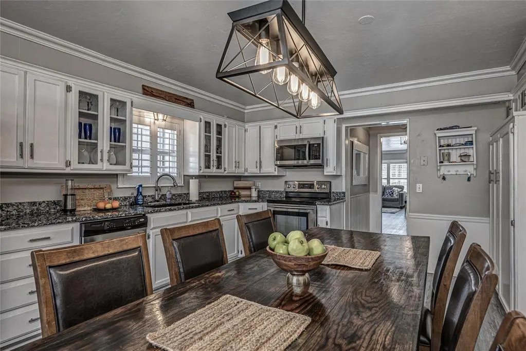 Photo 15 — 7609 NW 38th Street, Bethany, OK 73008