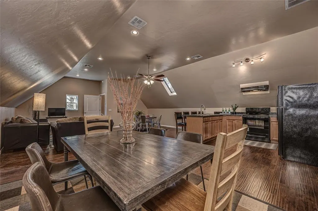 Photo 44 — 7609 NW 38th Street, Bethany, OK 73008