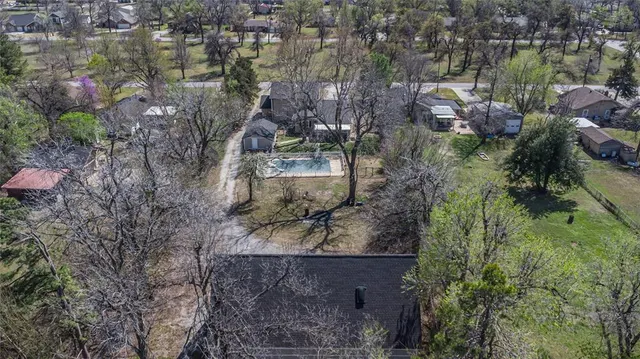 Front exterior — 7609 NW 38th Street, Bethany, OK 73008