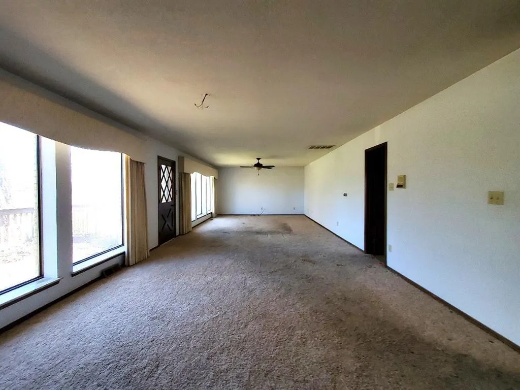 Photo 4 — 1101 W Washington Circle, Tecumseh, OK 74873