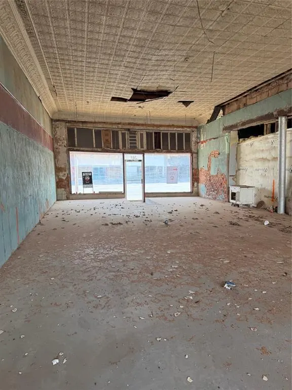 Photo 3 — 205 W Main Street, Binger, OK 73009
