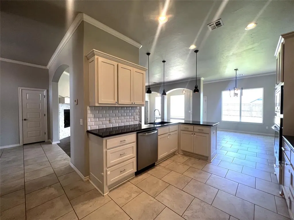 Photo 6 — 8312 NW 160th Court, Edmond, OK 73013