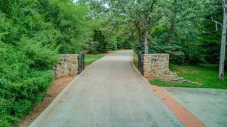 Sold home at 2600 Tangled Oak Trail