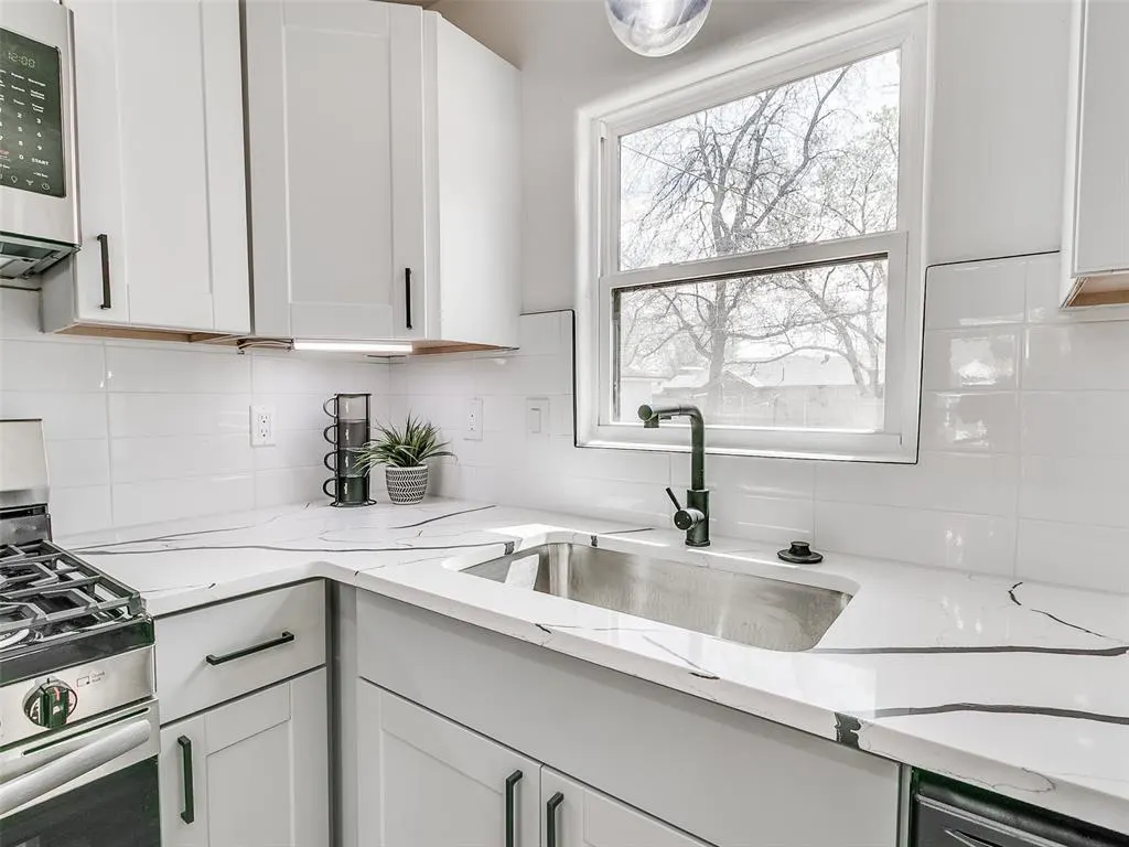 Photo 6 — 1002 Garver Street, Norman, OK 73069